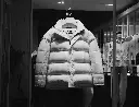 unsplash_92_tCTr9rtw_puffer jackets.webp